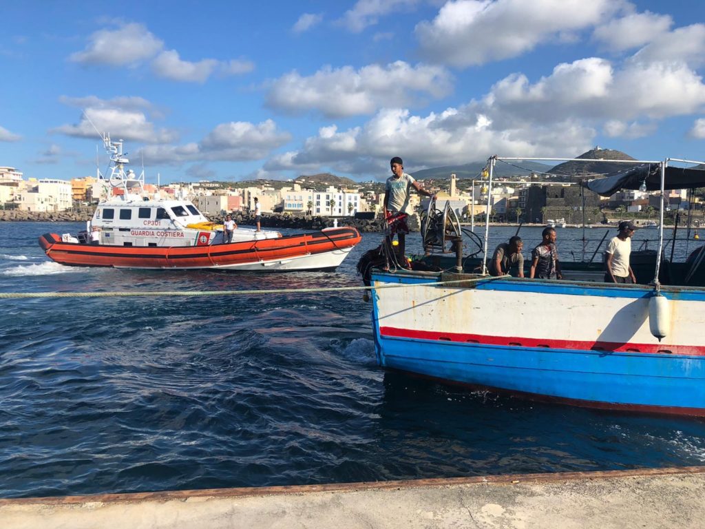 peschereccio tunisino morto guardia costiera